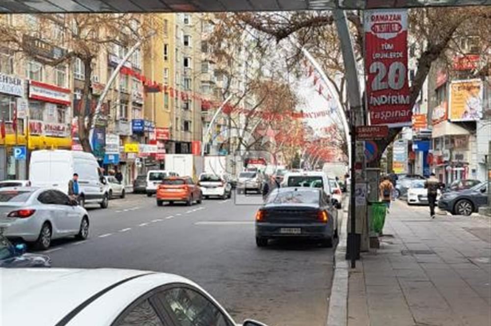 Mithatpaşa Caddesi Üzerinde Merkezi Yapılı ofis