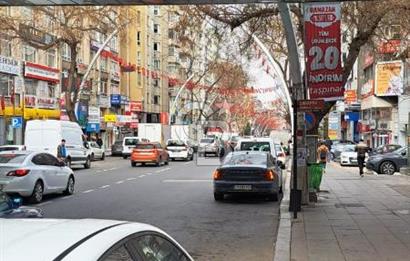 Mithatpaşa Caddesi Üzerinde Merkezi Yapılı ofis