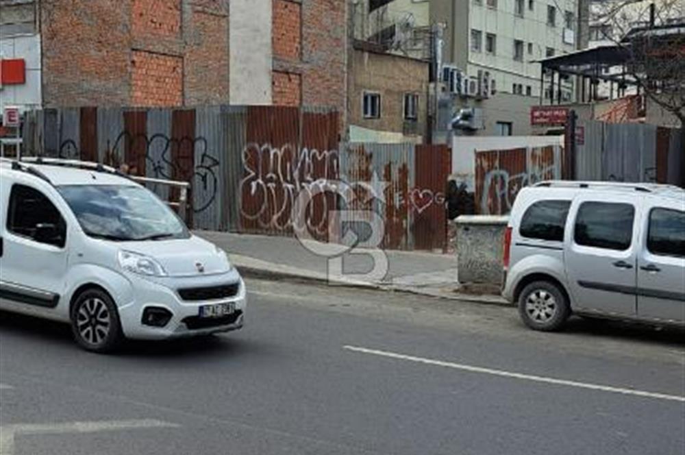 Mithatpaşa Caddesi Üzerinde Merkezi Yapılı ofis