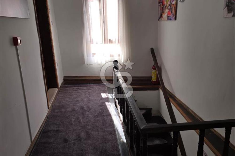 Ayvalık Fethiye Mahallesi Satılık 8 Odalı Masrafsız Otel