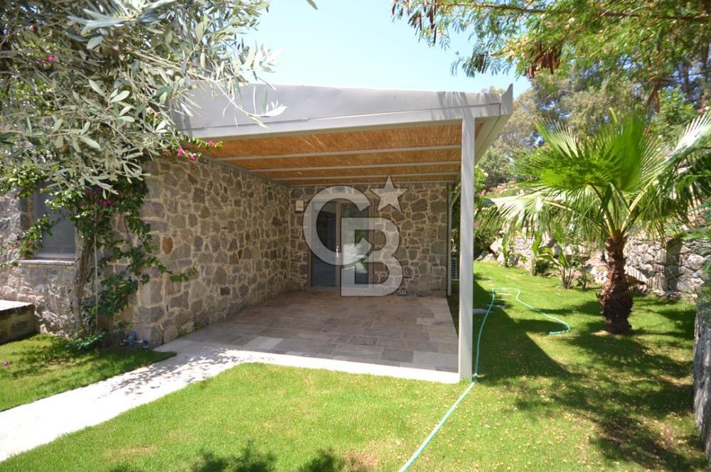 Bodrum Gümüşlük te 1725 m2 Arsa İçinde Müstakil Havuzlu 430 m2