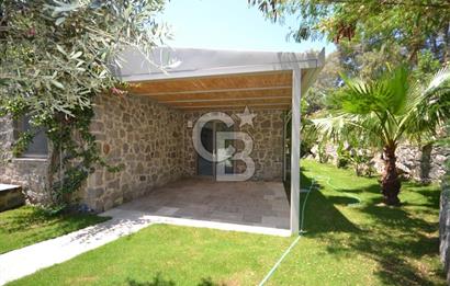 Bodrum Gümüşlük te 1725 m2 Arsa İçinde Müstakil Havuzlu 430 m2