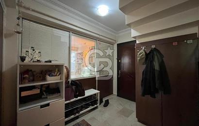 Moda'da 4+1 balkonlu, otoparklı bakımlı bahçe dublex daire