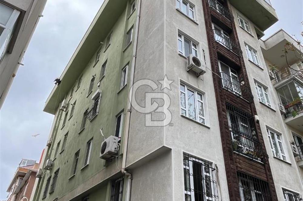 Moda'da 4+1 balkonlu, otoparklı bakımlı bahçe dublex daire