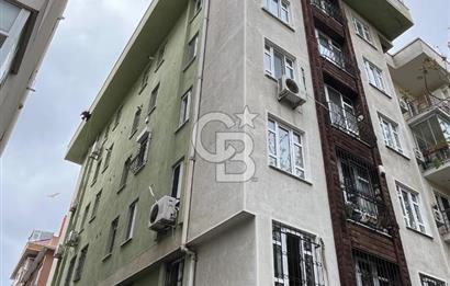 Moda'da 4+1 balkonlu, otoparklı bakımlı bahçe dublex daire