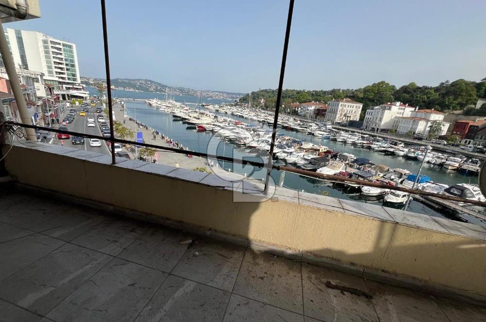 Tarabya'da kurumsal işyerine full deniz manzaralı 4 katlı bina