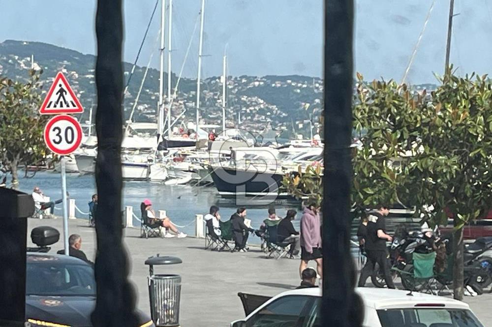 Tarabya'da kurumsal işyerine full deniz manzaralı 4 katlı bina