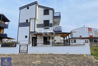 Ayvalık Altınova da Sıfır 4+1 Satılık Triplex villa