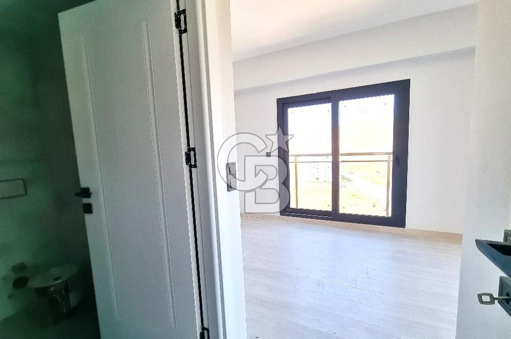 ULUKENT KENT 2'DE 2+1 ARA KAT LÜKS SATILIK DAİRE.....