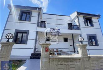 Ayvalık Altınovada 2+1 satılık ikiz villa