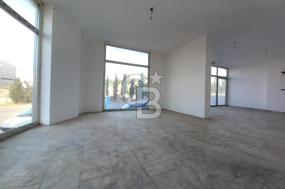 Çayırova Akse'de  Satılık Yola Cephe 130 m2 Dükkan 