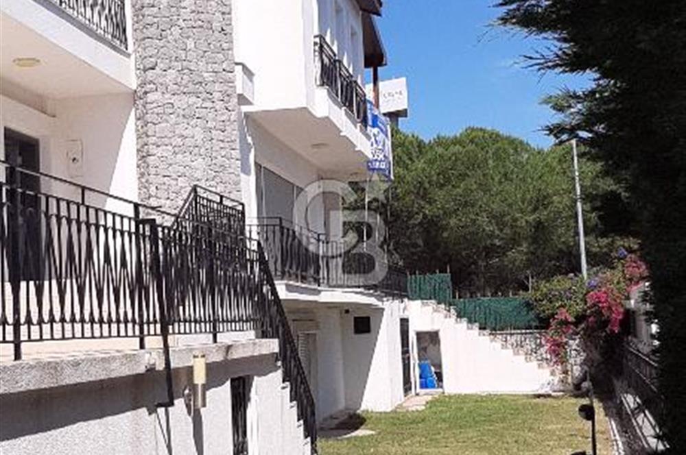 Çeşme  Boyalık Mevkiinde Satılık Villa