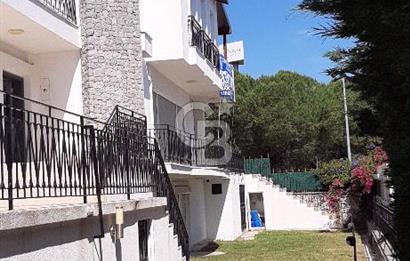 Çeşme  Boyalık Mevkiinde Satılık Villa