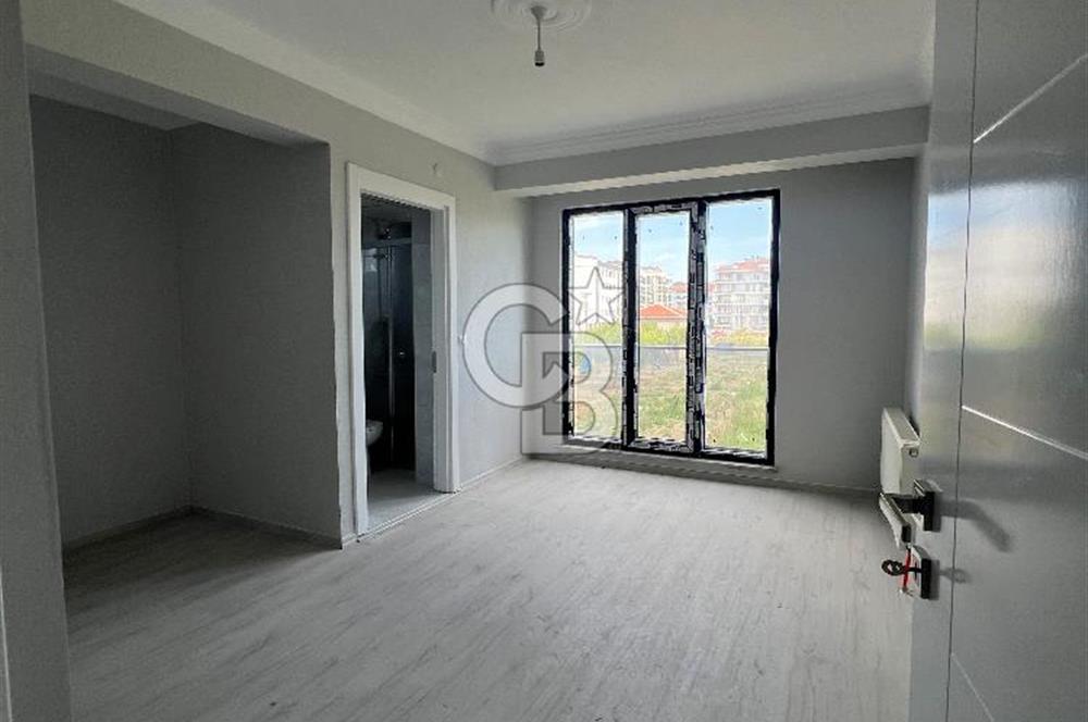 LAPSEKİ MERKEZDE YENİ KORDONA VE OKULA YAKIN SATILIK DAİRE