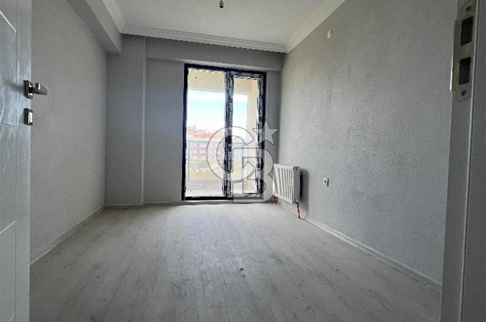 LAPSEKİ MERKEZDE YENİ KORDONA VE OKULA YAKIN SATILIK DAİRE