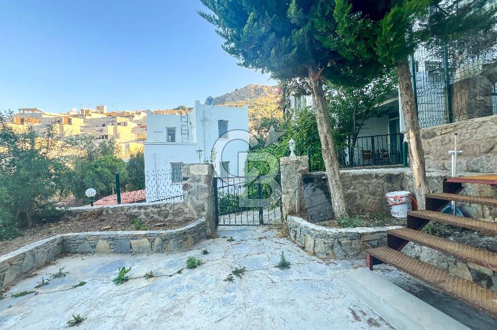 Bodrum Yahşi'de, Plajlı Sitede Yaz Ayları Kiralık Stüdyo Daire