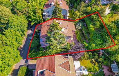 Tarabya'da Bahçe İçerisinde 6+1 Satılık Villa