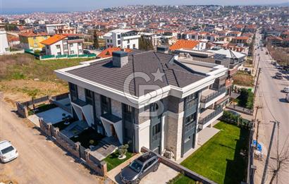 YALOVA MERKEZ SATILIK LÜKS İKİZ VİLLA!. 14+4 DENİZ DOĞA BAHÇE