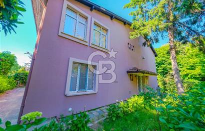 Tarabya'da Bahçe İçerisinde 6+1 Satılık Villa