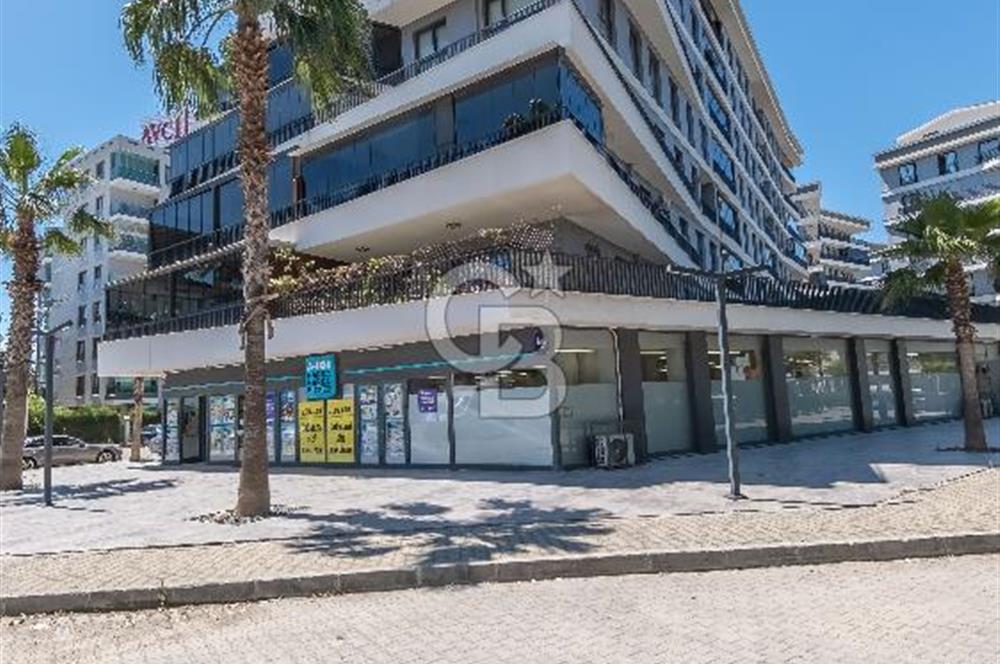 Bornova'nın Kalbinde 537m² Satılık Dükkan