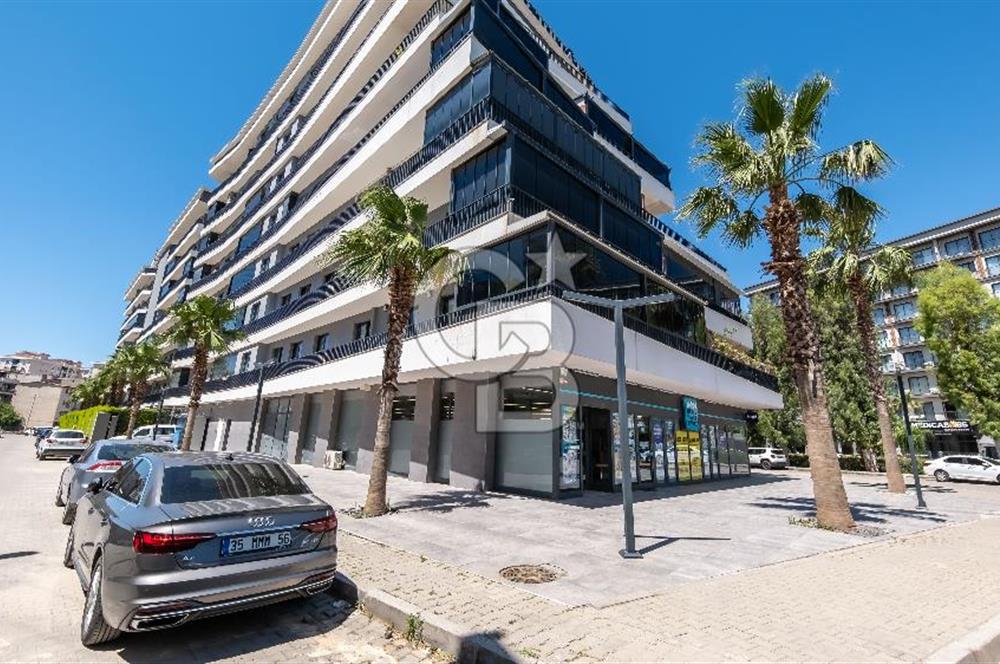 Bornova'nın Kalbinde 537m² Satılık Dükkan