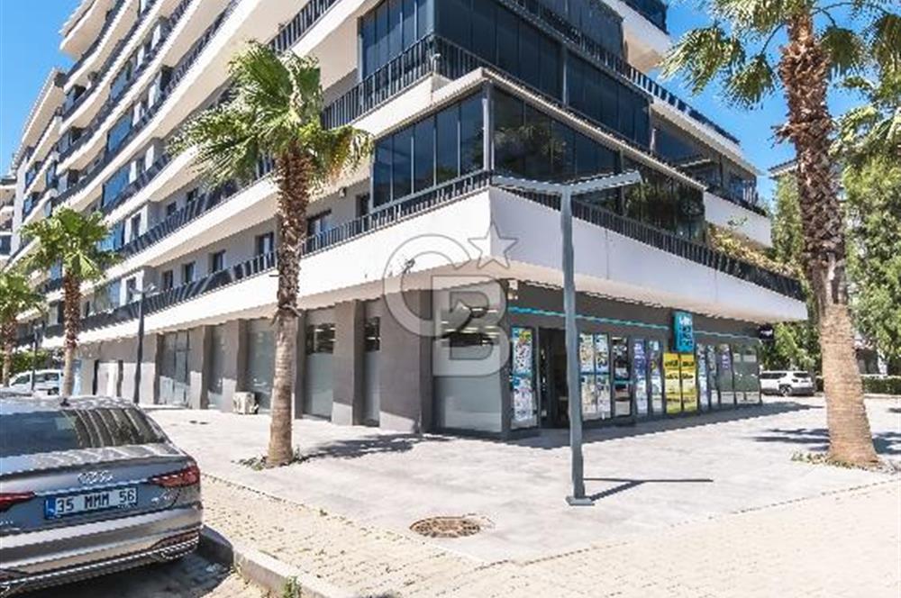 Bornova'nın Kalbinde 537m² Satılık Dükkan