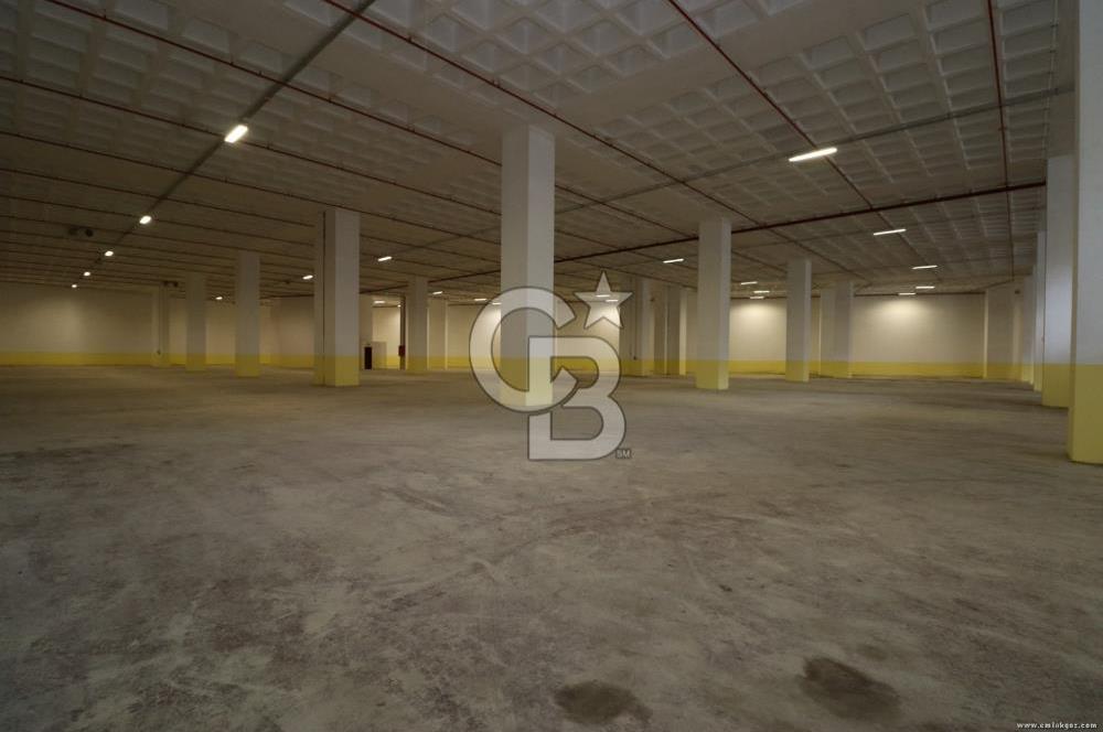 Esenyurt Akçaburgaz'da 4.768 M² Kiralık Fabrika