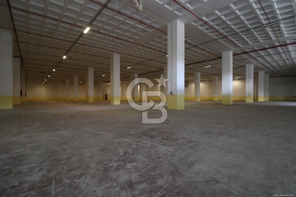 Esenyurt Akçaburgaz'da 4.768 M² Kiralık Fabrika