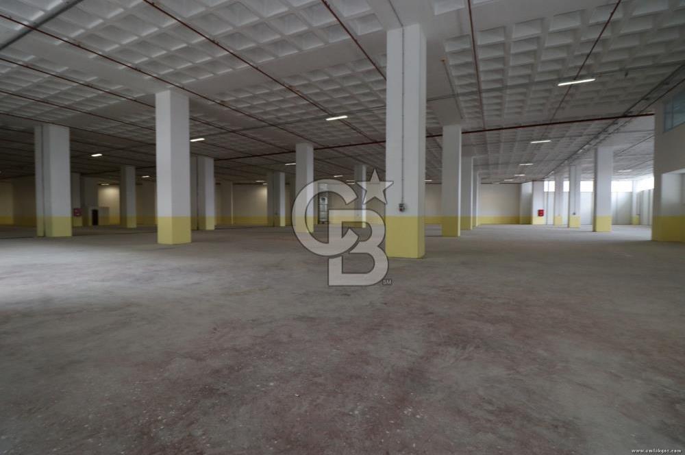 Esenyurt Akçaburgaz'da 4.768 M² Kiralık Fabrika