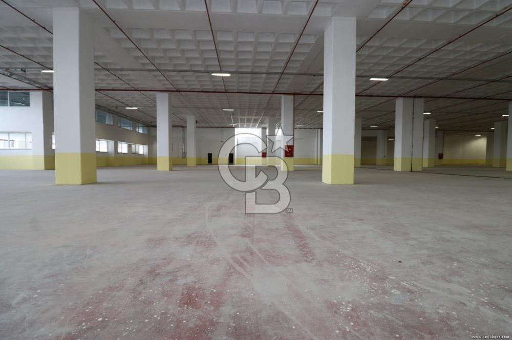 Esenyurt Akçaburgaz'da 4.768 M² Kiralık Fabrika