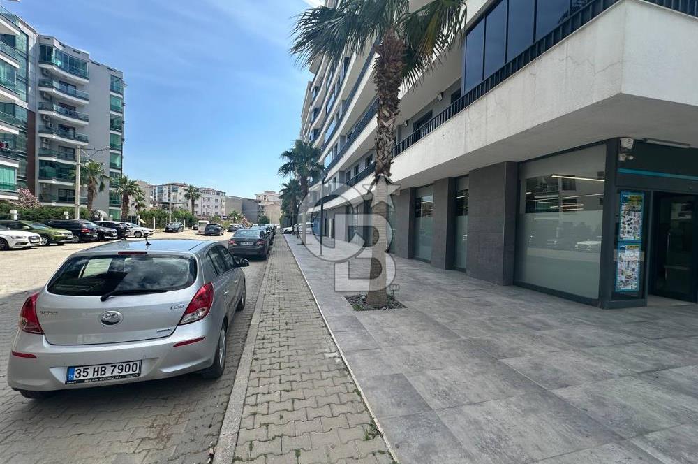 Bornova'nın Kalbinde 537m² Satılık Dükkan