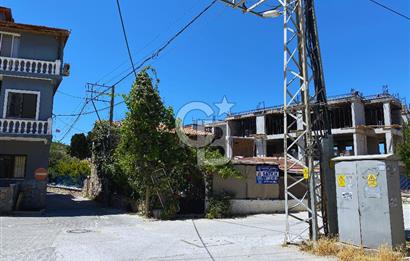 Çeşme Merkez'de Satılık Taş Ev