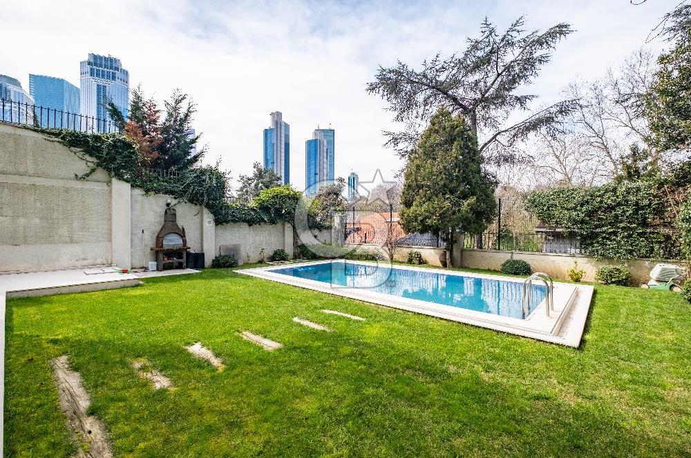 Levent'te Bahçeli, Havuzlu, Otoparklı KİRALIK Müstakil Villa