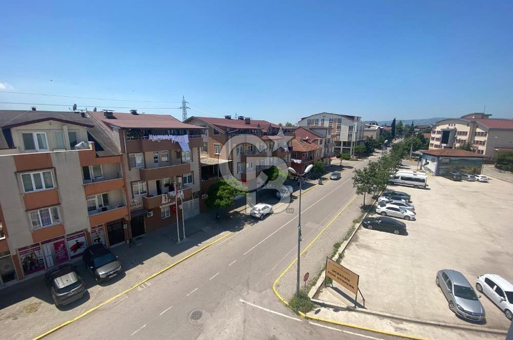 KARTEPE İSTASYON MAHALLESİ'NDE SATILIK 3+1 ÇATI DUBLEKS DAİRE