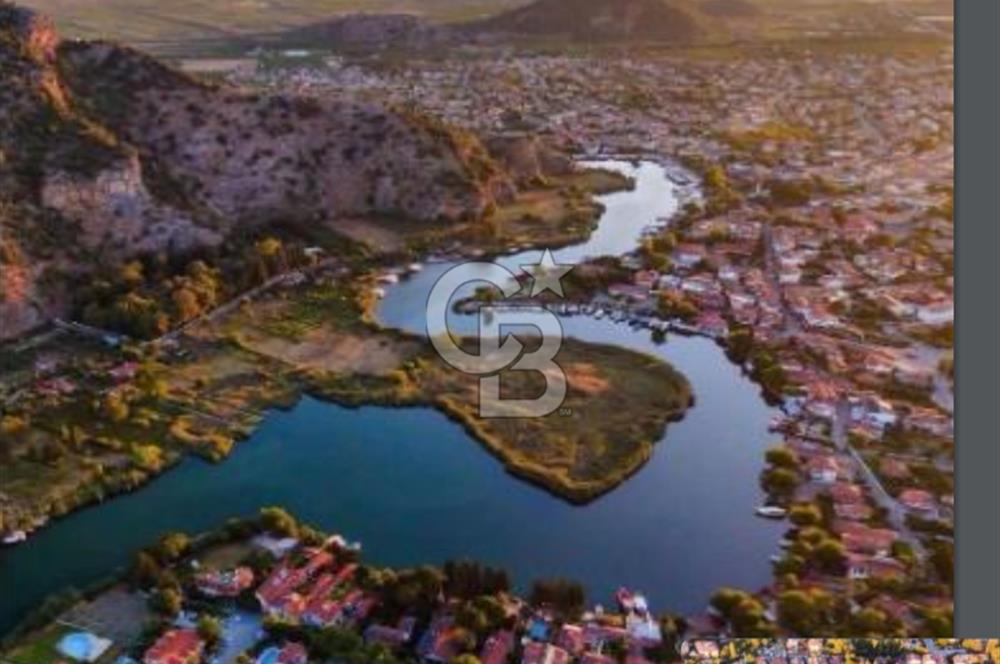 Dalyan Boğazı'nda Muhteşem Konumda Satılık Yarımada