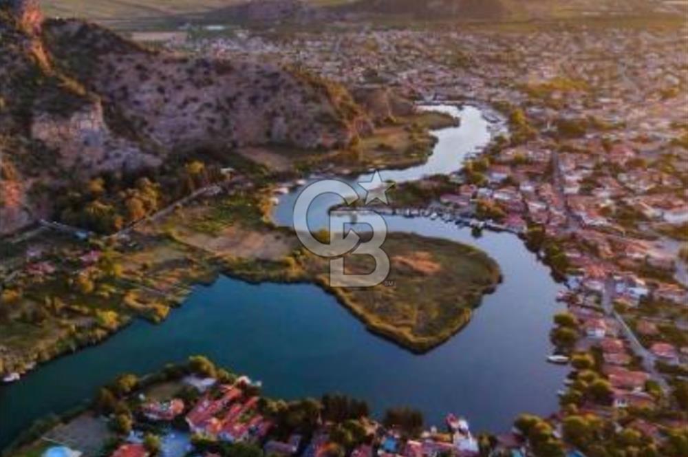 Dalyan Boğazı'nda Muhteşem Konumda Satılık Yarımada