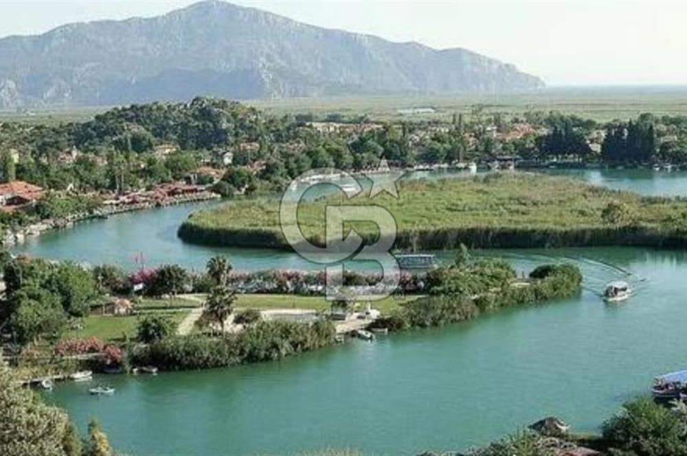 Dalyan Boğazı'nda Muhteşem Konumda Satılık Yarımada