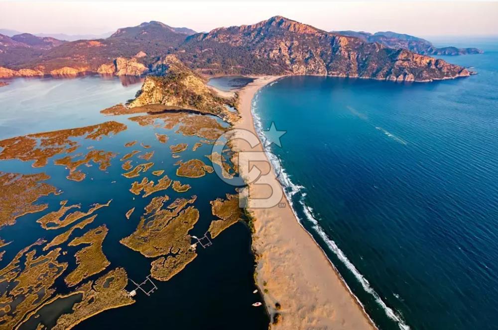 Dalyan Boğazı'nda Muhteşem Konumda Satılık Yarımada