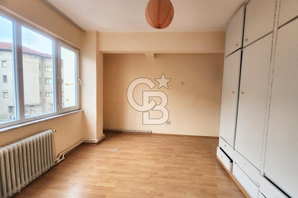 Çınar Merkezde Çift Balkonlu 150 M² Asansörlü 3+1 Kiralık Daire 