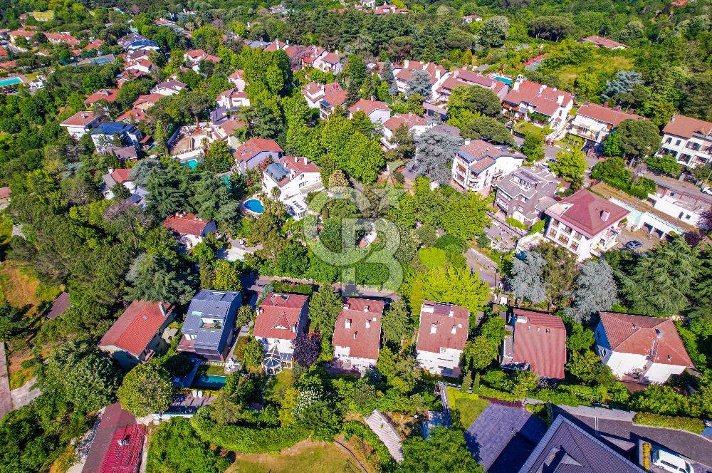 Satılık Tarabya Bahçe içersinde   Villa