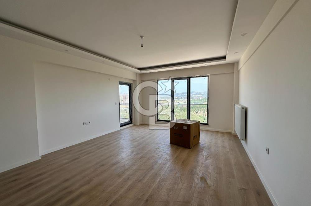 ÇANAKKALE ESENLER'DE HAVUZLU SİTE İÇİ SATILIK 3+1 DAİRE