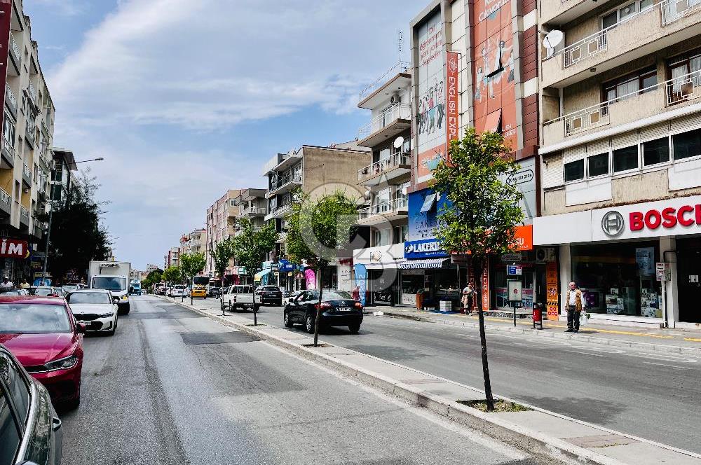 İzmir Narlıdere Mithat paşa Cad. Satılık 160m2 Dükkan