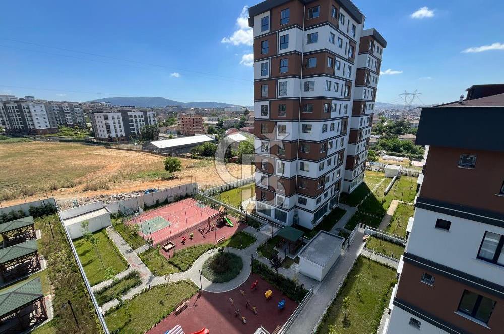 Sultanbeyli’nde 7 bloklu sitede 4+1 teraslı sıfır dublex daireler