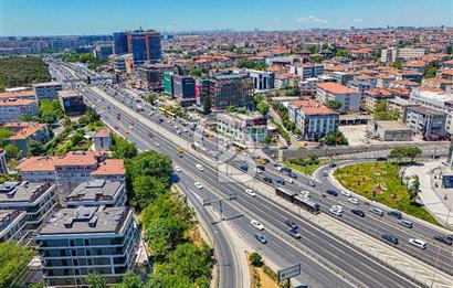 Bakırköy İncirli E-5'te Satılık Dükkan