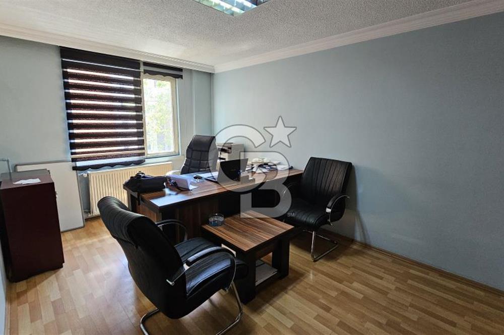 Sıhhiye'de Atatürk Lisesi Karşısında SATILIK 1+1 Otoparklı Ofis