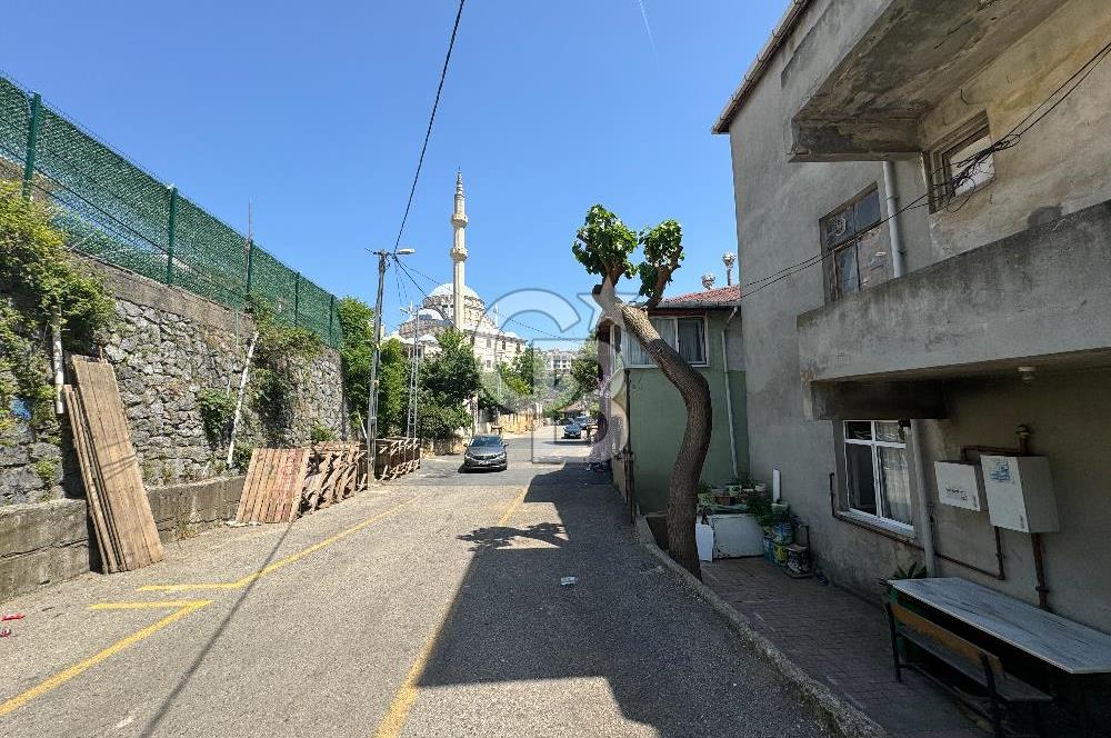 Beykoz Soğuksu Mahallesinde Konut İmarlı 1 Emsalli Satılık Hisseli Arsa