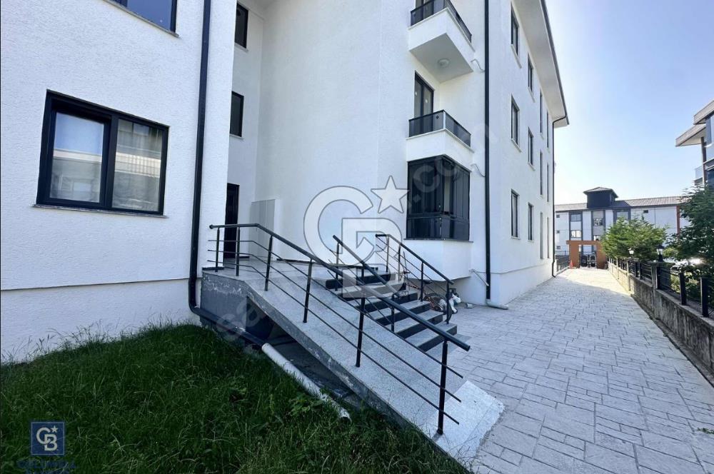 SERDİVAN'DA KAPALI OTOPARKLI !! 145 m2 ARA KAT 3+1 ''0'' DAİRE 