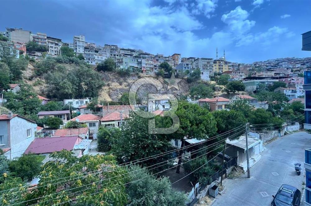 BAYRAKLI'DA 2+1 92 M2 SATILIK DAİRE