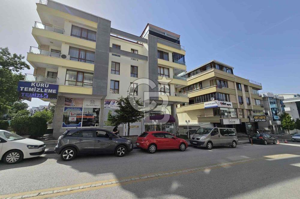 YILDIZ 4.CADDE ÜZERİNDE 8M2 CEPHELİ 500 M2 DÜKKAN