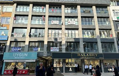 MALTEPENİN KALBİNDE TABELA DEĞERİ YÜKSEK OLAN SATILIK DAİRE